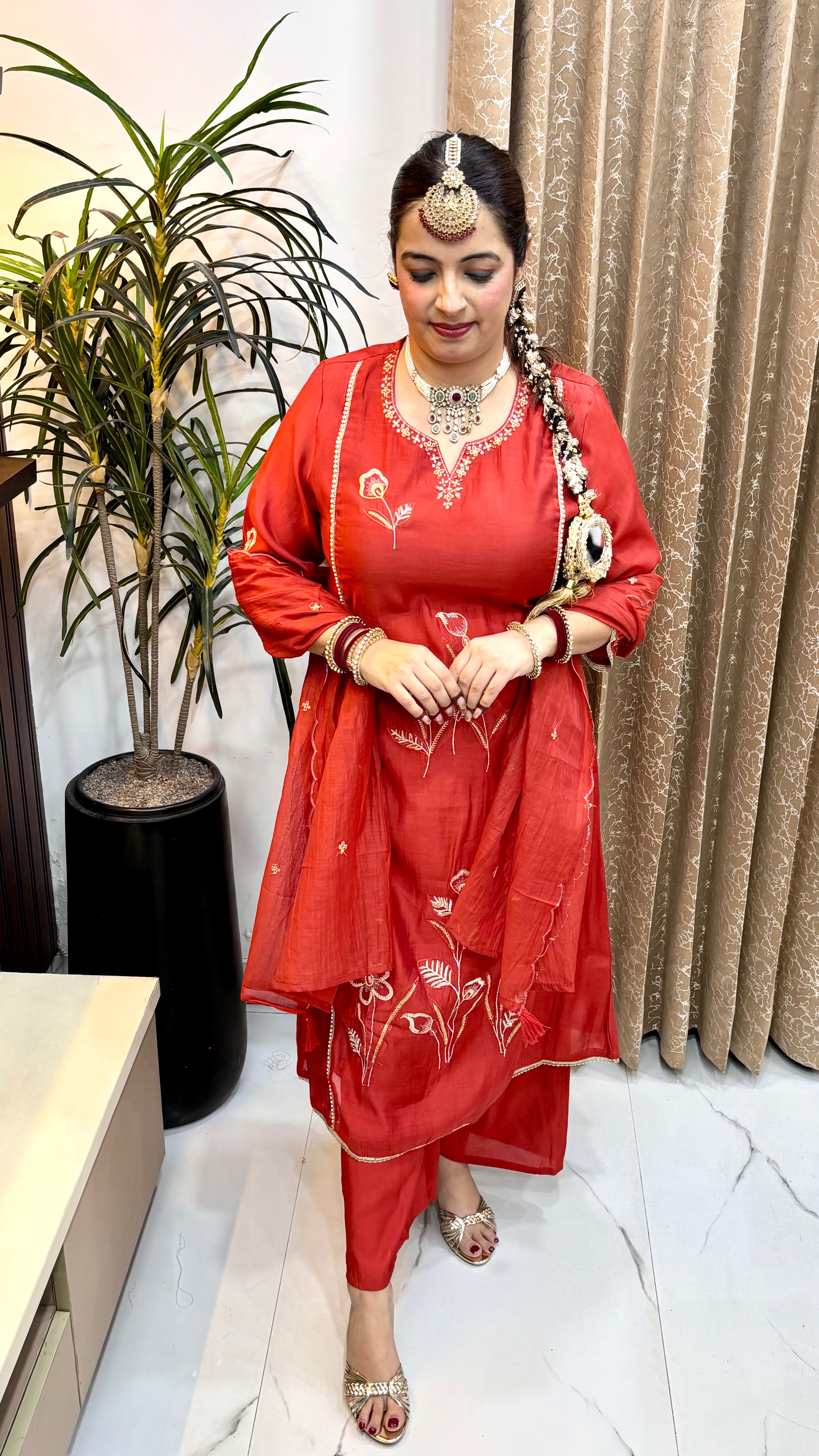 Mul Chanderi 3-Piece Suit Set with Embroidery Work & Pure Cotton Lining