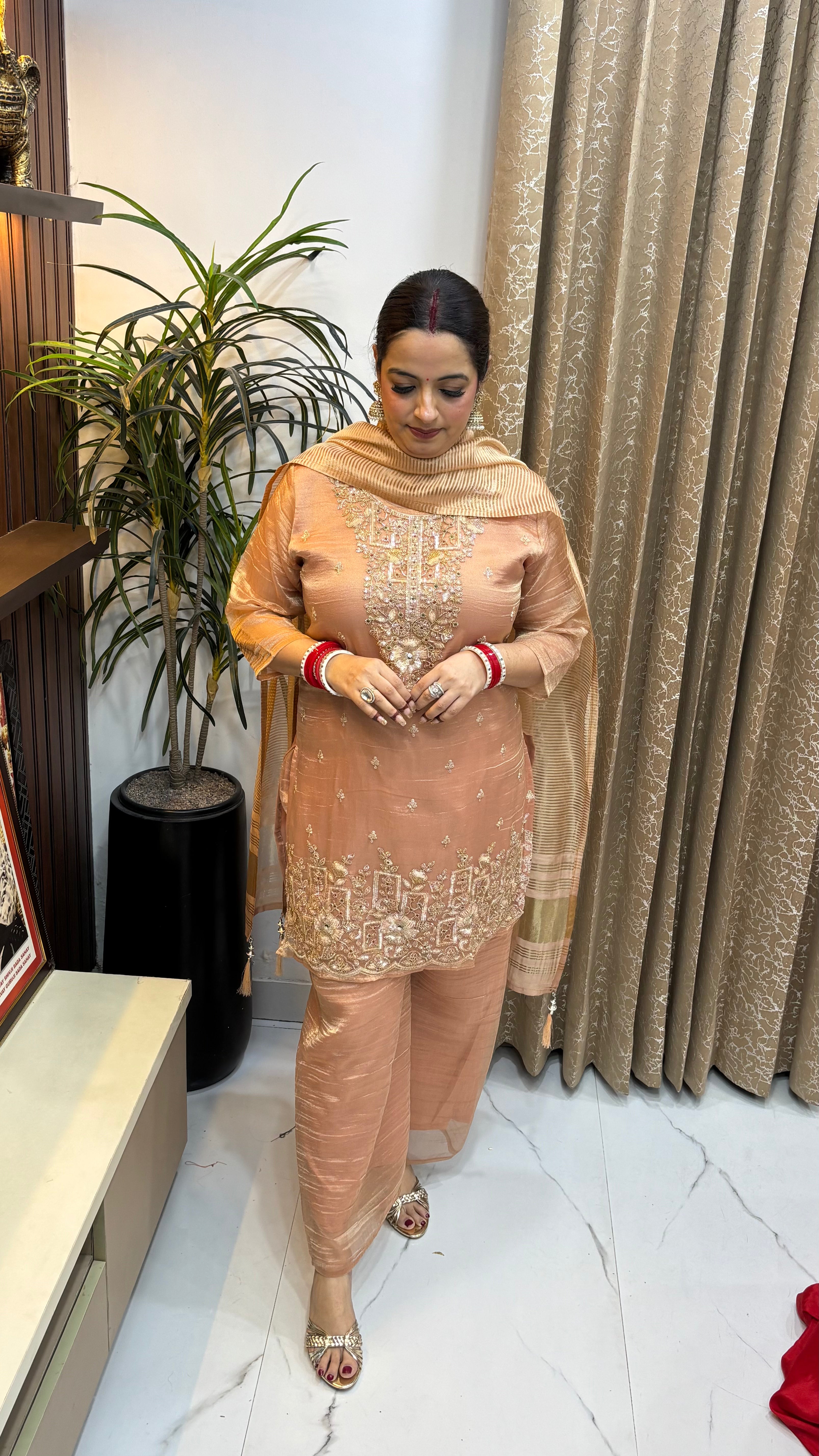 Crushed Organza Shimmer 3-Piece Suit Set with Embroidery & Lagdi Patta Dupatta