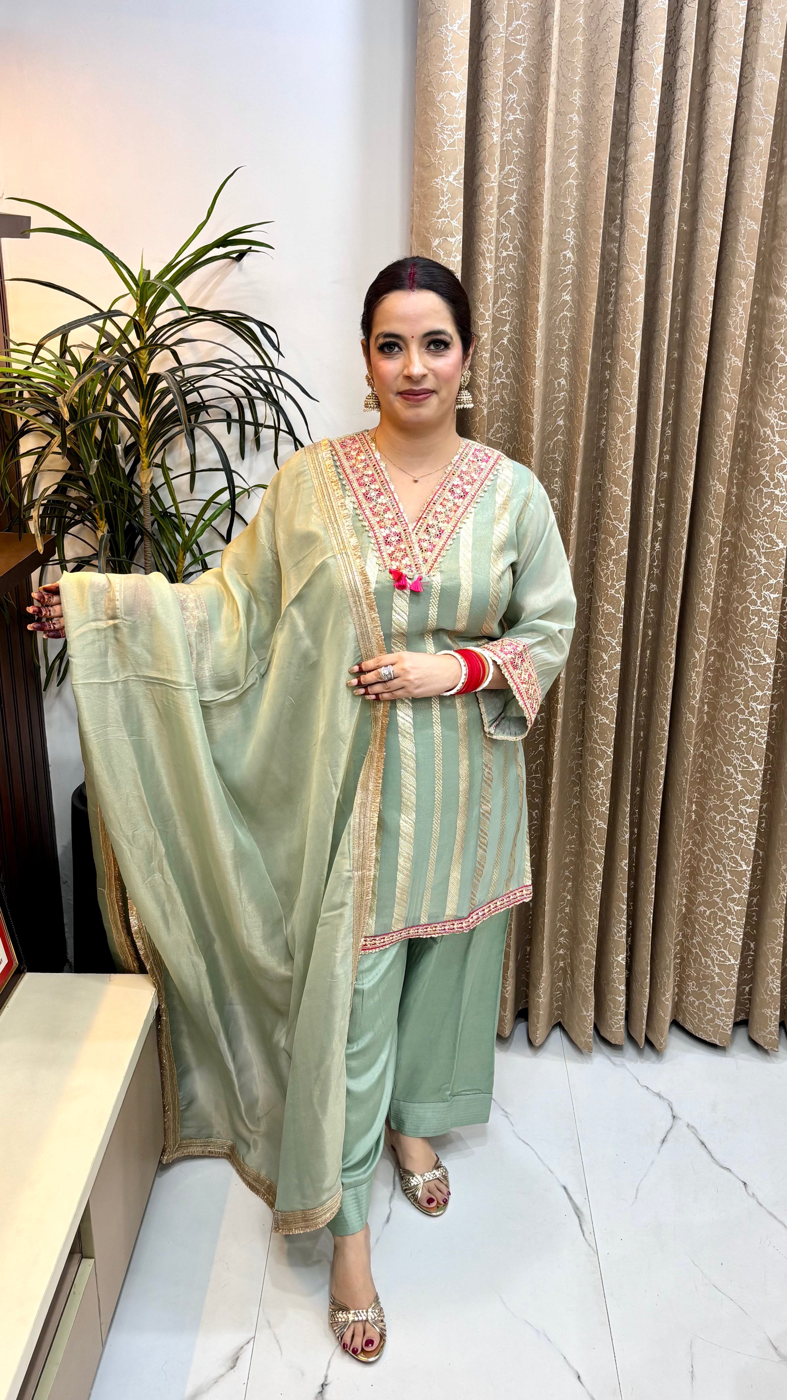 Organza Shimmer 3-Piece Farshi Salwar Suit Set with Phulkari Embroidery & Banarasi Weaving