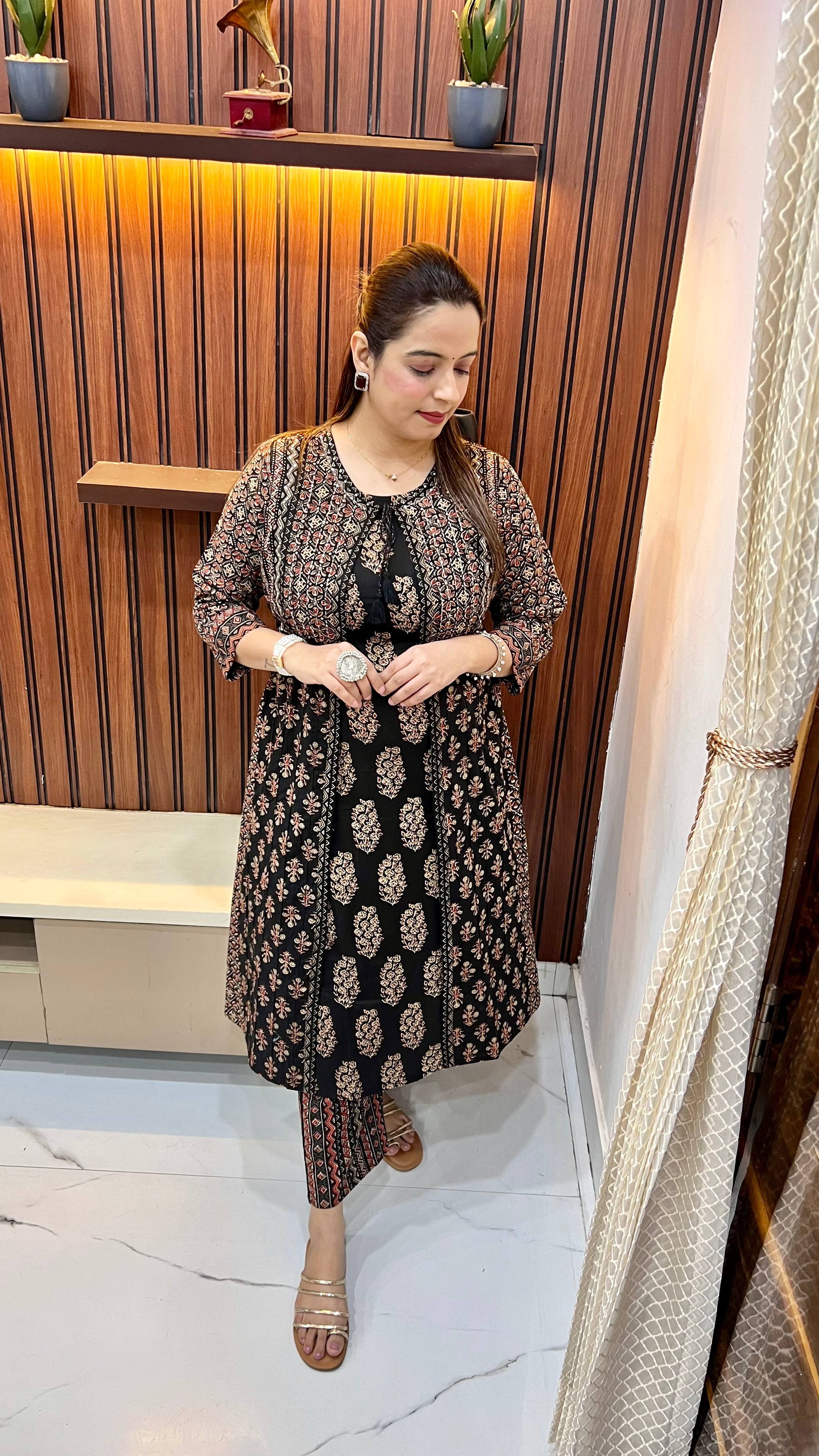 Pure Cotton Co-ord Set with Attached Shrug (Model Wearing Size L) — Ajrak Print with Pintex & Tassels (Copy)