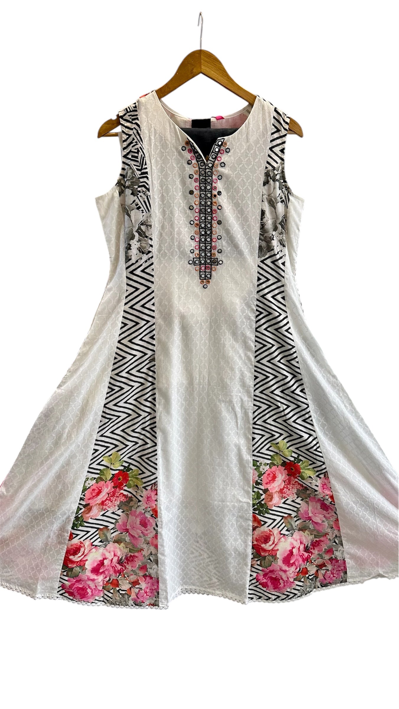 Mul Cotton Suit with Hand Embroidery & Mirror Work ✨