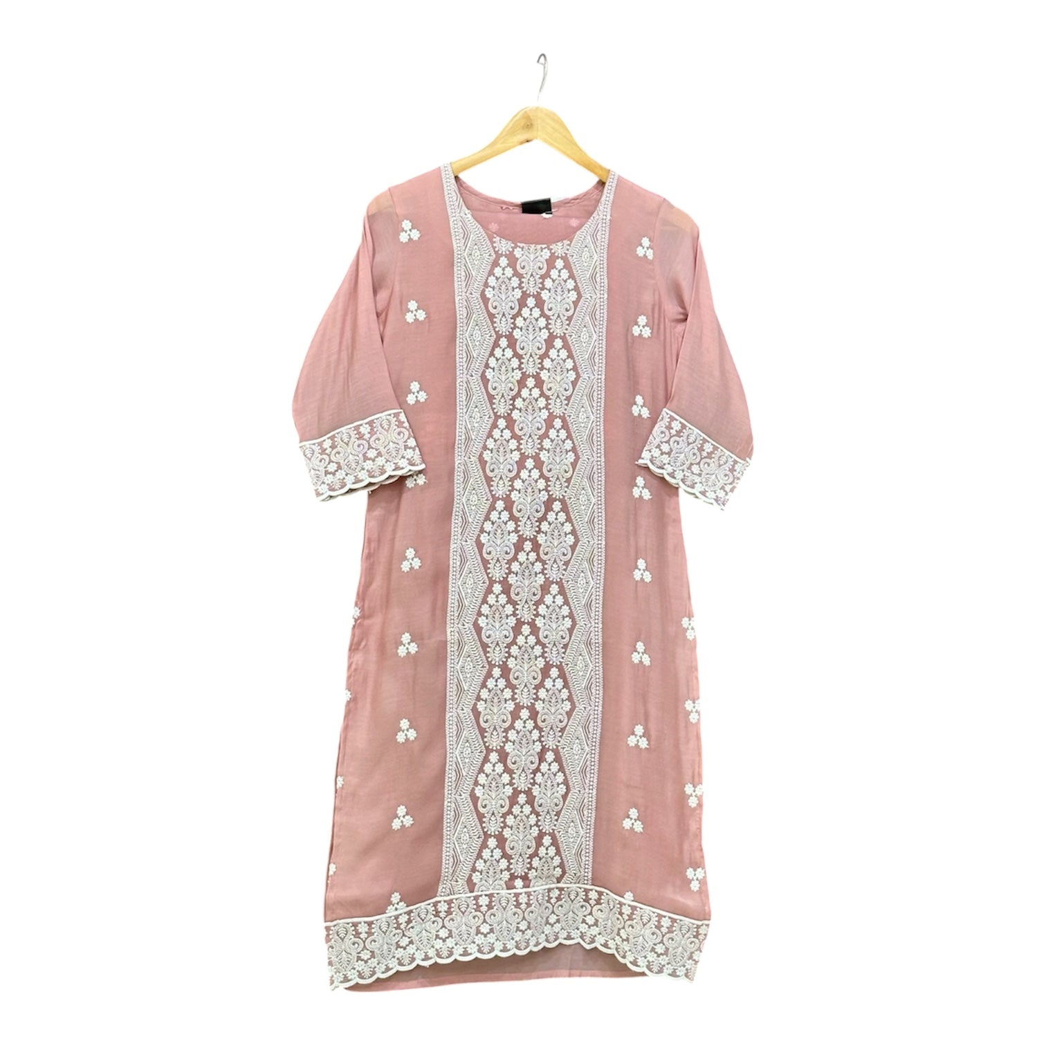 The Elegant Grace: Mul Chanderi Thread Embroidery Suit