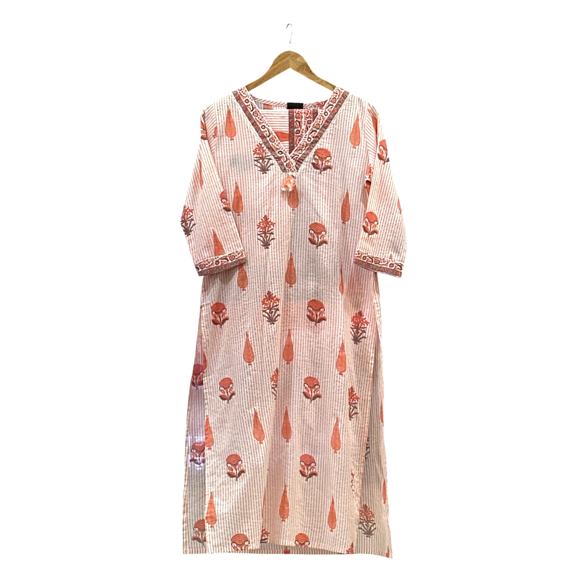 Pure Cotton Printed Suit with Handcrafted Mirror Neckline & Dual-Pocket Trousers