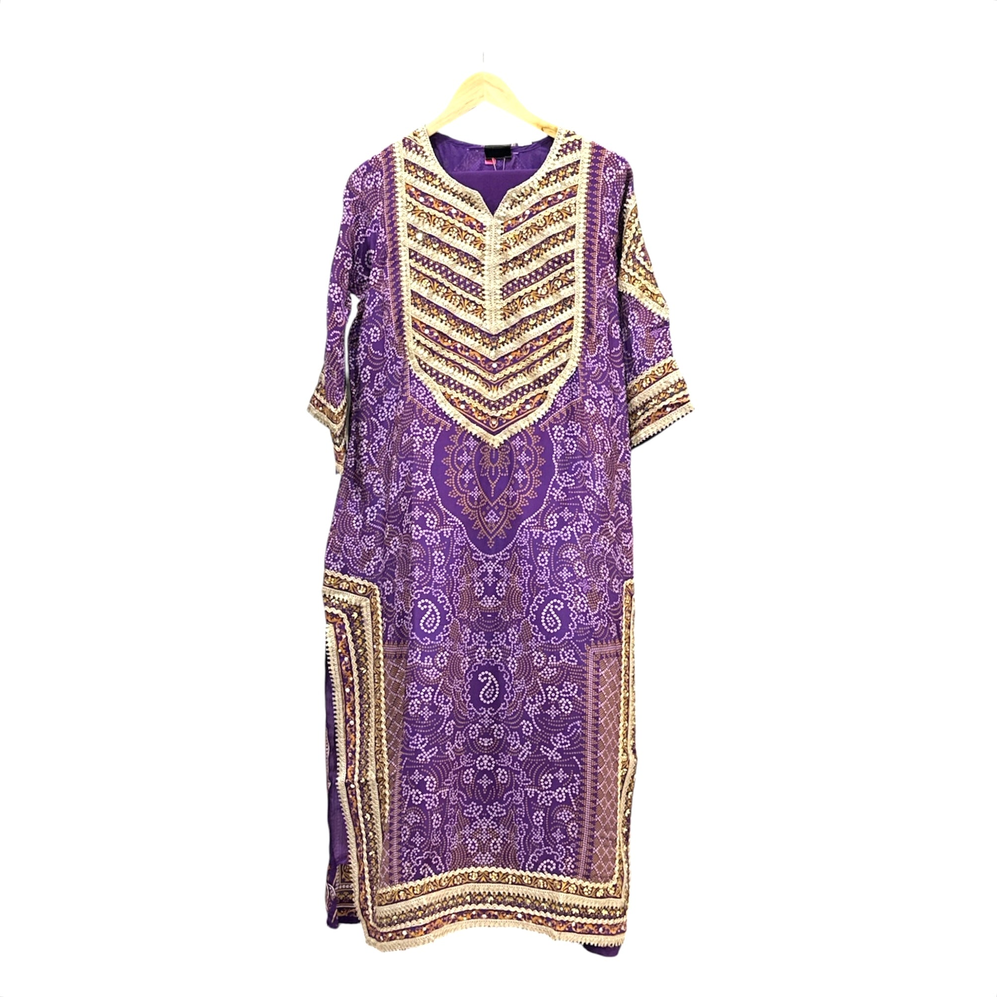 Regal Festive Grandeur: Premium Natural Crepe, Traditional Bandhani Print, Heavy Pakistani-Style Gota Patti Embellishments, & Fluid Dramatic Silhouette