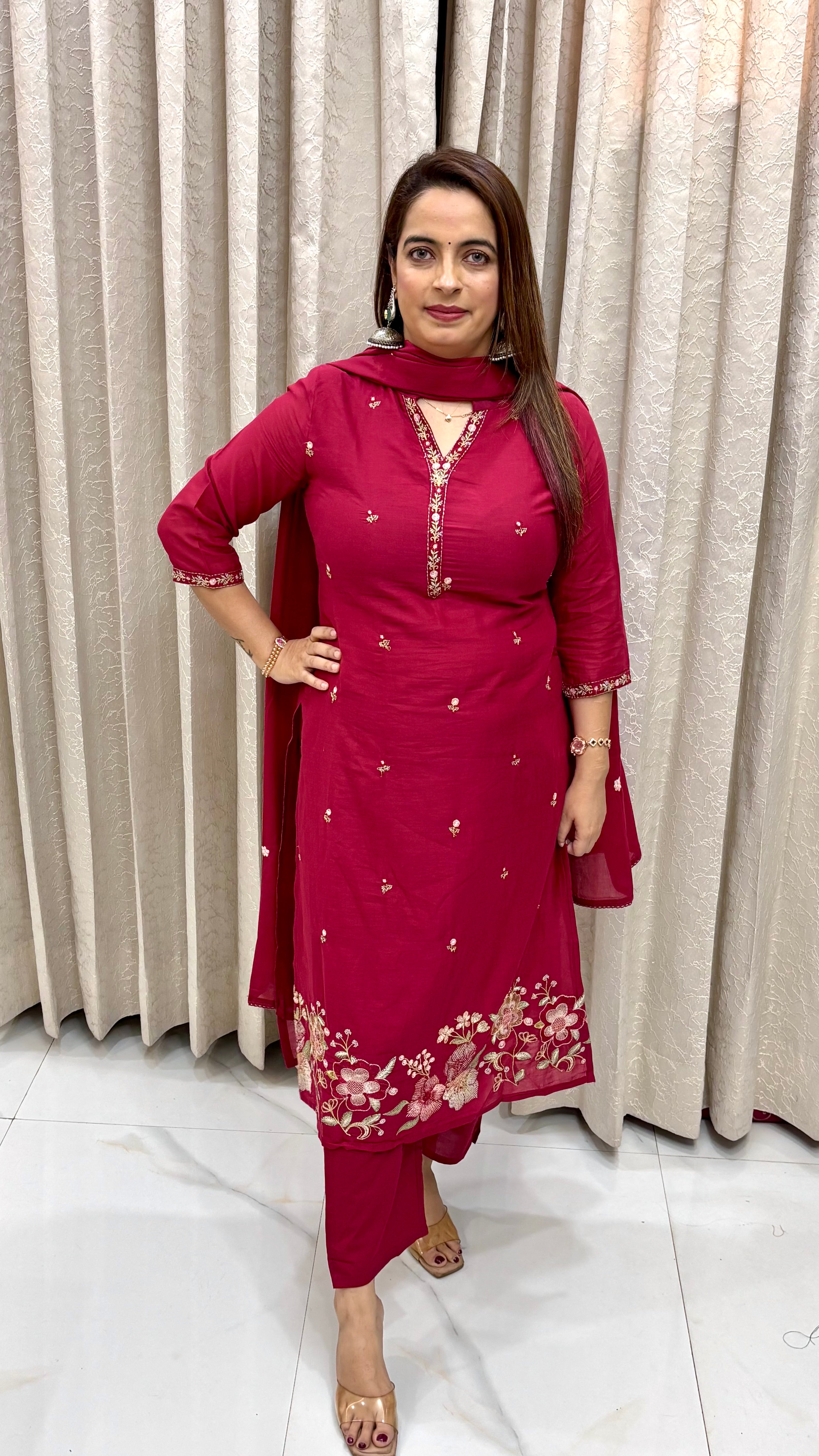 🌸 Mulmul Cotton Embroidered Suit