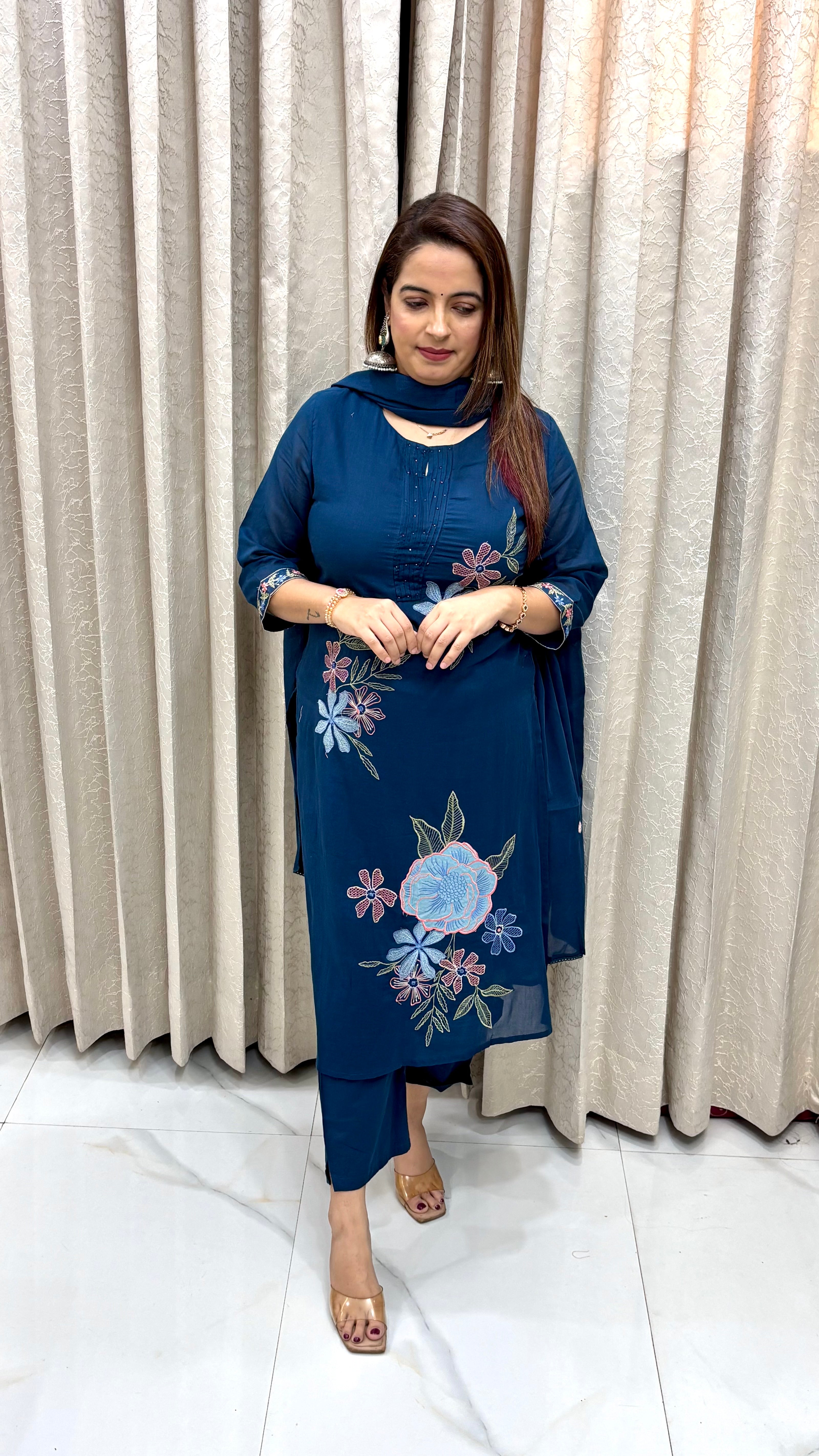 ✨ Mul Cotton Appliqué Embroidered Suit