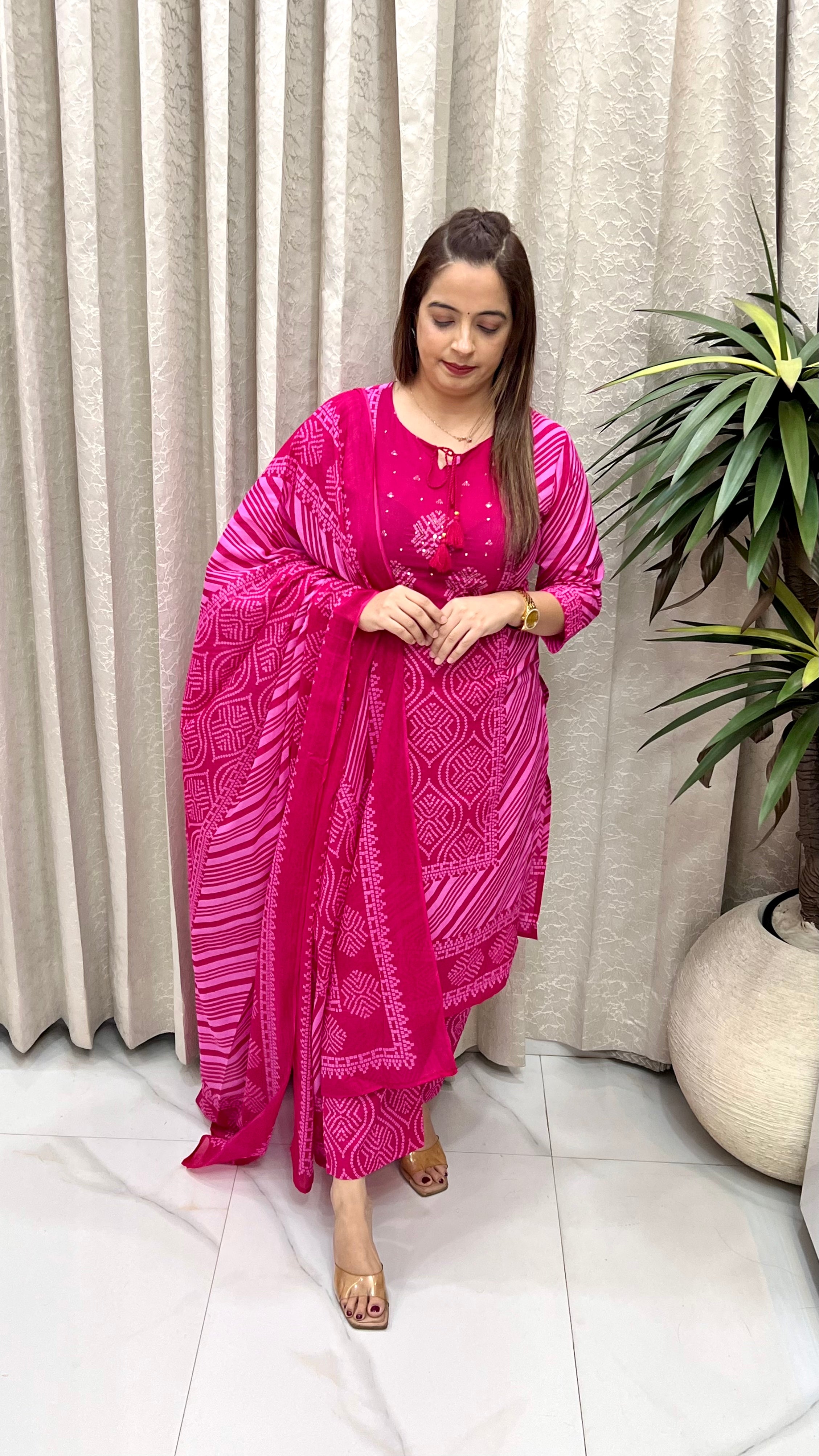 Premium Cotton Leheriya & Bandhani Suit with Mulmul Cotton Dupatta